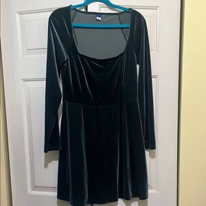 Old Navy Dark Green velvet dress. Size large